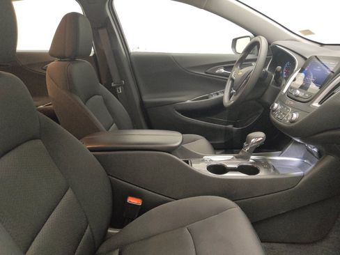 Used 2025 Chevrolet Malibu LT FWD image 21