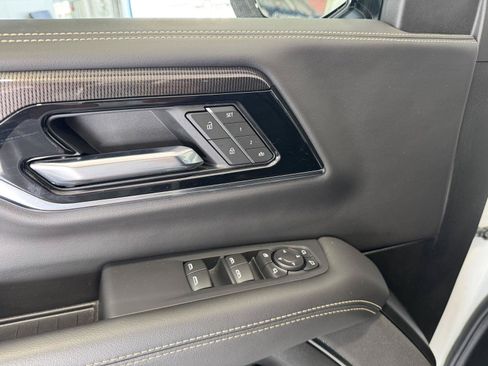 Used 2025 GMC Yukon Elevation w/ LPO, Floor Liner Package AWD/4WD image 6