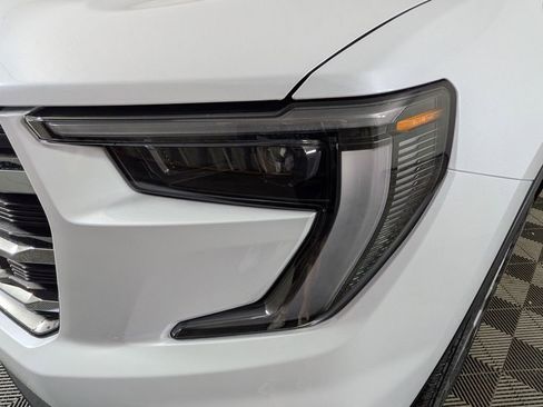 New 2026 GMC Acadia Elevation image 14