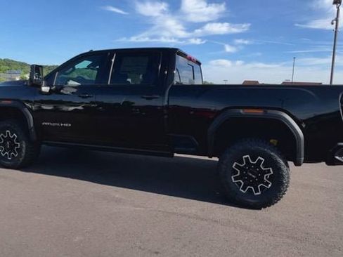 New 2026 GMC Sierra 2500 AT4X AWD/4WD image 6