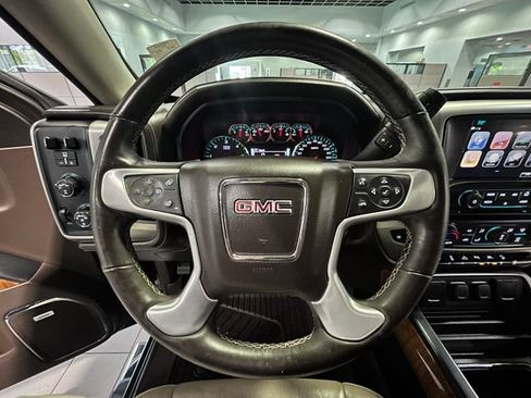 Used 2018 GMC Sierra 1500 SLT w/ SLT Premium Package AWD/4WD image 16