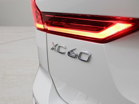 Certified 2023 Volvo XC60 B5 Ultimate w/ Climate Package image 62