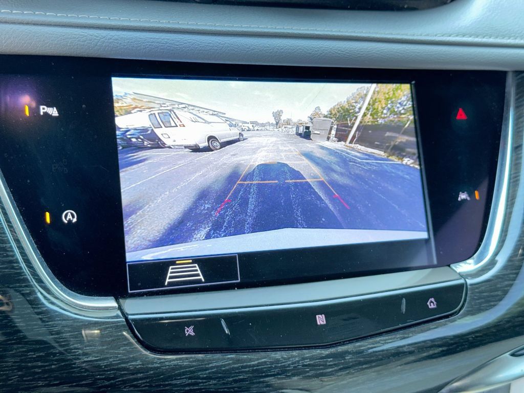 Used 2020 Cadillac XT6 Premium Luxury FWD image 28
