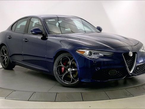 Used 2017 Alfa Romeo Giulia Ti w/ TI 19" Sport Package image 1