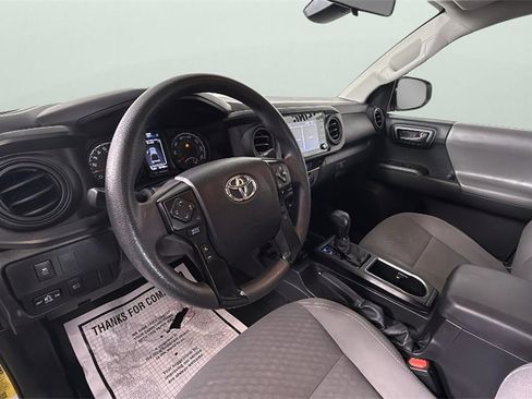 Used 2022 Toyota Tacoma SR image 18