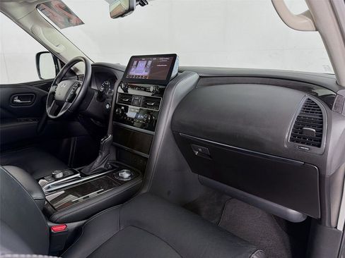 Used 2024 INFINITI QX80 Luxe image 31