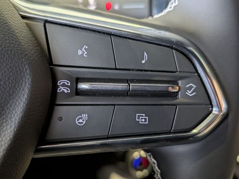New 2025 Chevrolet Equinox EV LT AWD/4WD image 19