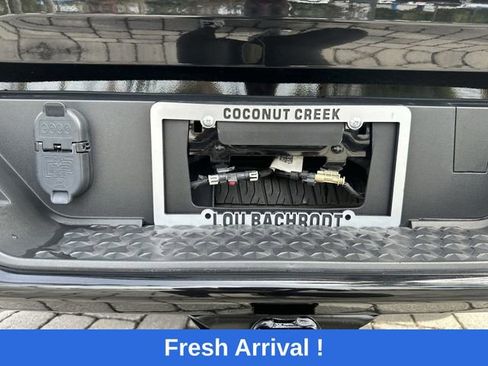 Used 2023 Chevrolet Colorado Z71 w/ Z71 Convenience Package 2 AWD/4WD image 13