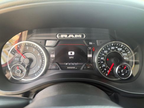 Used 2022 RAM 1500 Big Horn AWD/4WD image 13