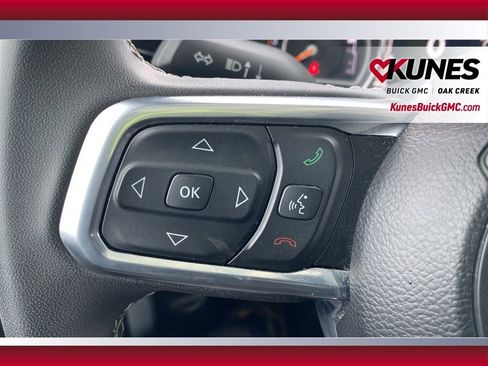 Used 2023 Jeep Wrangler Sahara image 14