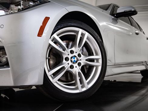 Used 2016 BMW 328i Sedan RWD image 12