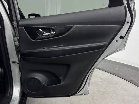 Used 2017 Nissan Rogue SL w/ SL Premium Package FWD image 34