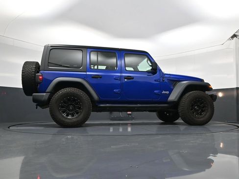 Used 2018 Jeep Wrangler Unlimited Sport AWD/4WD image 25