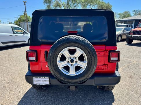 Used 2020 Jeep Wrangler Sport AWD/4WD image 5