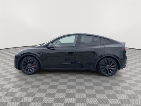 Used 2022 Tesla Model Y Performance image 8