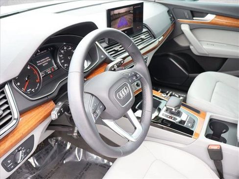 Used 2023 Audi Q5 2.0T Premium w/ Convenience Package AWD/4WD image 14
