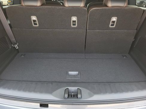New 2026 Nissan Armada SL w/ Captain's Chari Seat Package AWD/4WD image 12