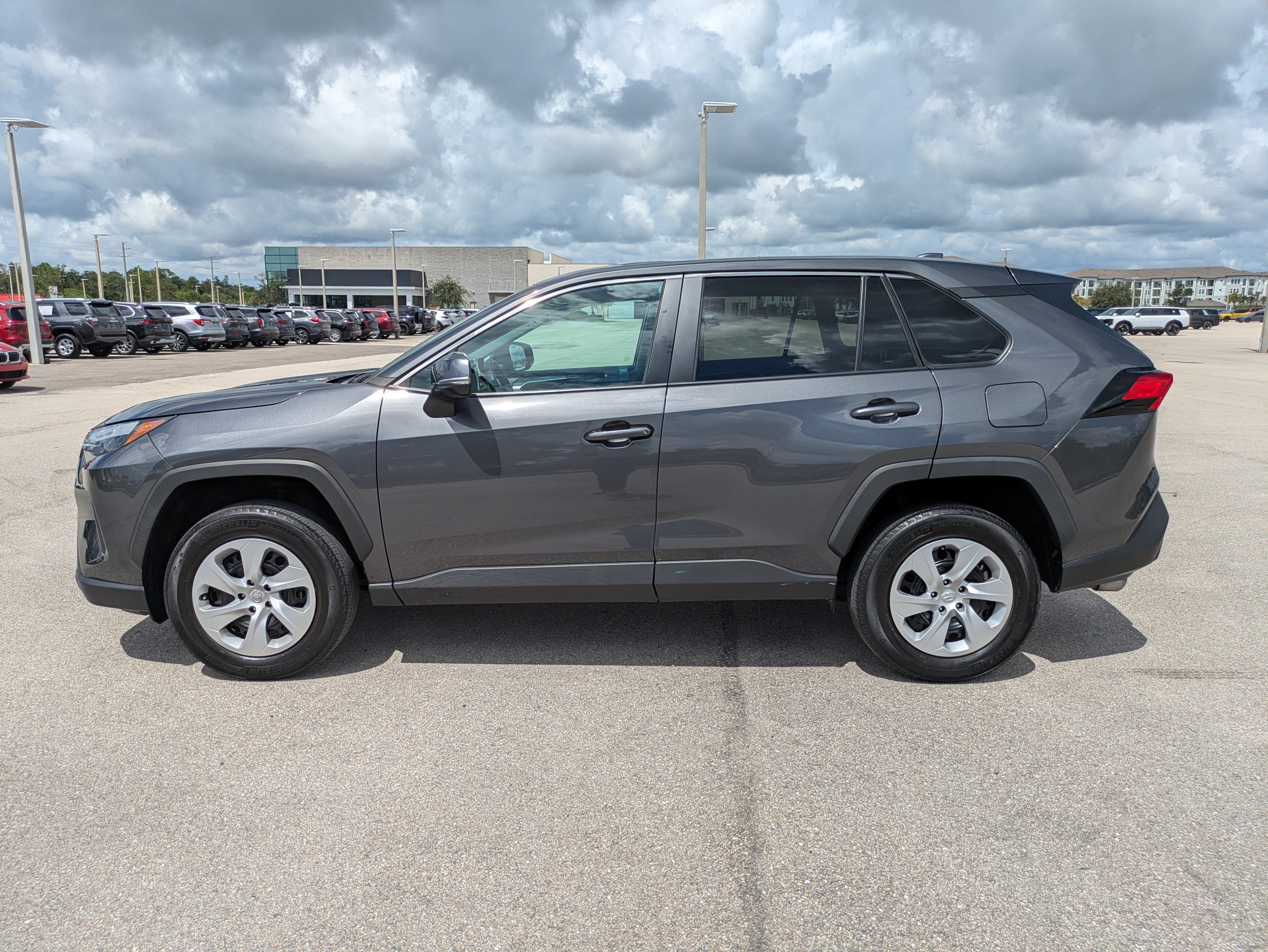 Used 2024 Toyota RAV4 LE FWD image 7