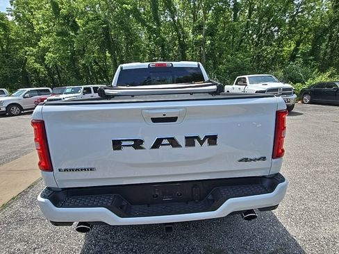 Used 2025 RAM 1500 Laramie AWD/4WD image 6