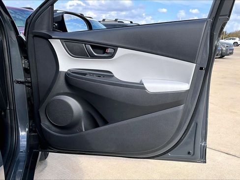 Certified 2023 Hyundai Kona SEL image 21