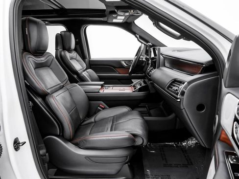 Used 2022 Lincoln Navigator L Black Label image 30