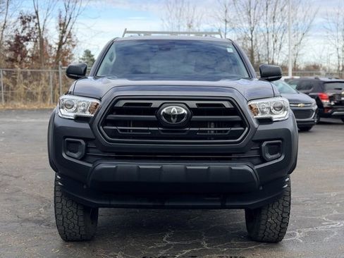 Used 2019 Toyota Tacoma SR5 image 2