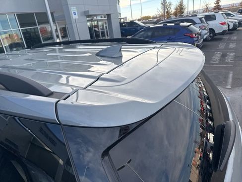 Used 2023 Chevrolet Traverse LT w/ LPO, Floor Liner Package image 32