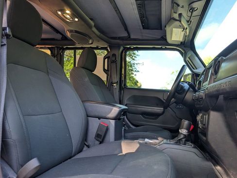 Used 2022 Jeep Wrangler Unlimited Sport image 18