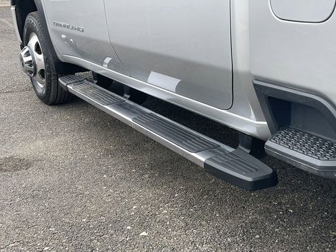 Used 2023 GMC Sierra 3500 Denali w/ Denali Ultimate Package image 17