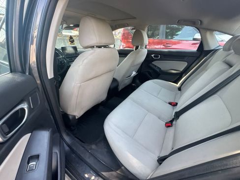 Used 2022 Honda Civic EX image 4