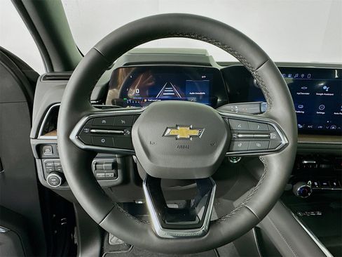 New 2026 Chevrolet Suburban High Country image 11