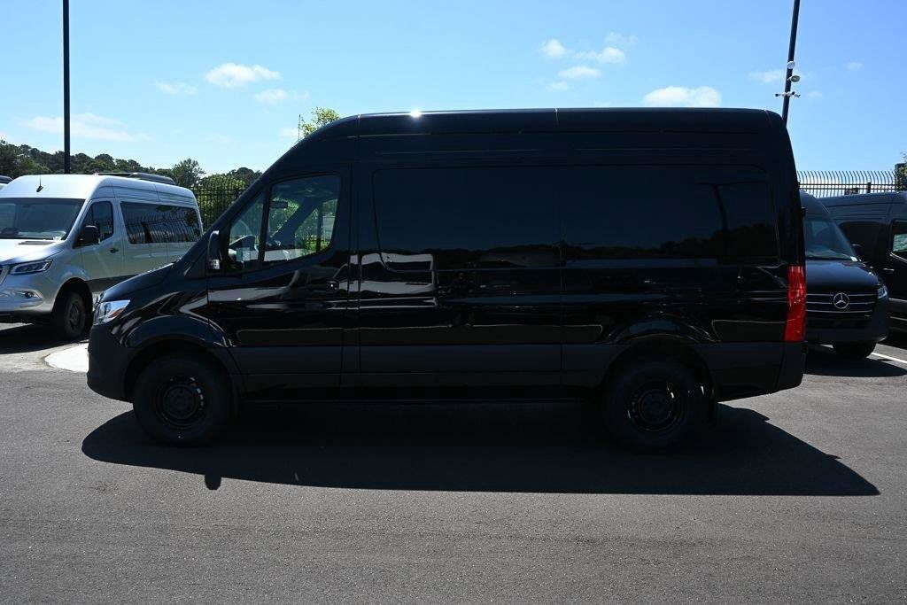Used 2026 Mercedes-Benz Sprinter 2500 image 3