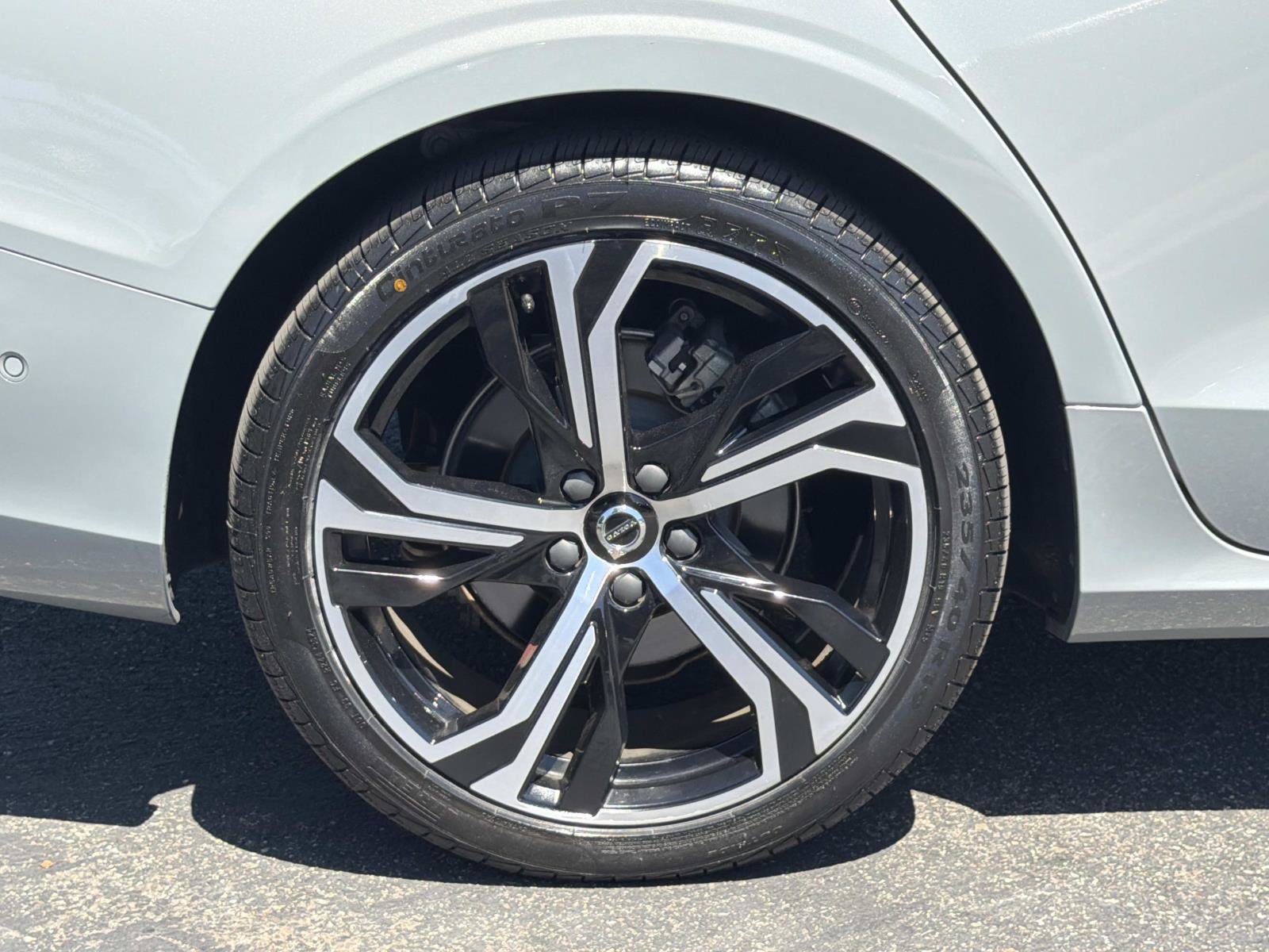 Certified 2024 Volvo S60 B5 Plus w/ Protection Package Premier AWD/4WD image 27
