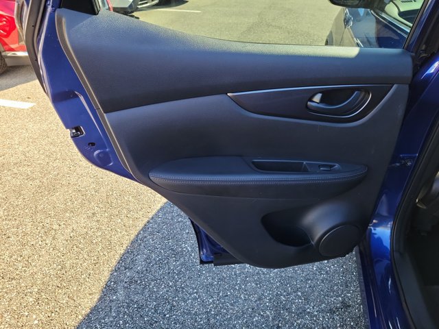 Used 2022 Nissan Rogue Sport S FWD image 14