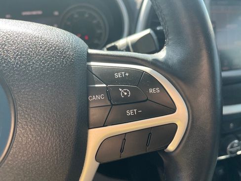 Used 2014 Jeep Cherokee Trailhawk w/ Comfort/Convenience Group AWD/4WD image 20
