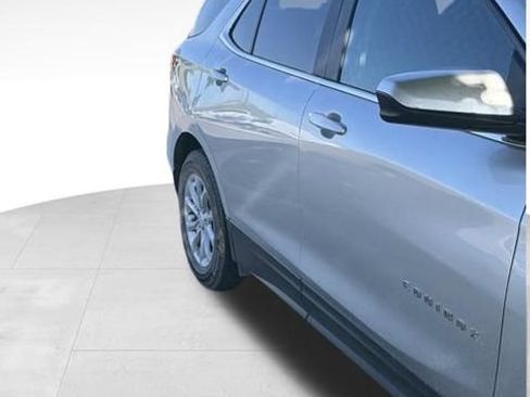 Used 2021 Chevrolet Equinox LT AWD/4WD image 17