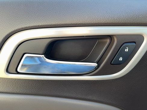 Used 2017 GMC Yukon XL Denali w/ Open Road Package image 25