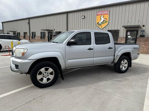 Used 2012 Toyota Tacoma PreRunner w/ TRD Off-Road Pkg image 15