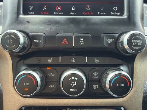 Used 2021 RAM 3500 Laramie AWD/4WD image 39