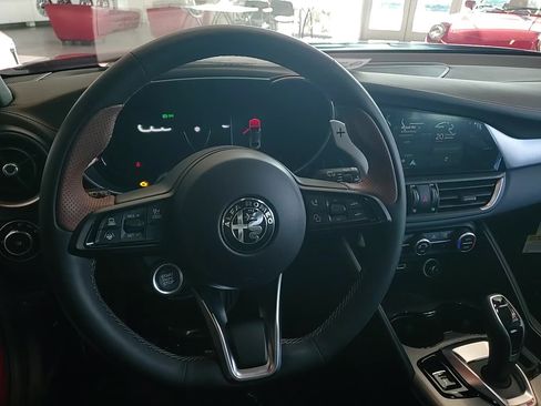 New 2025 Alfa Romeo Giulia AWD w/ Driving Assist Package image 34