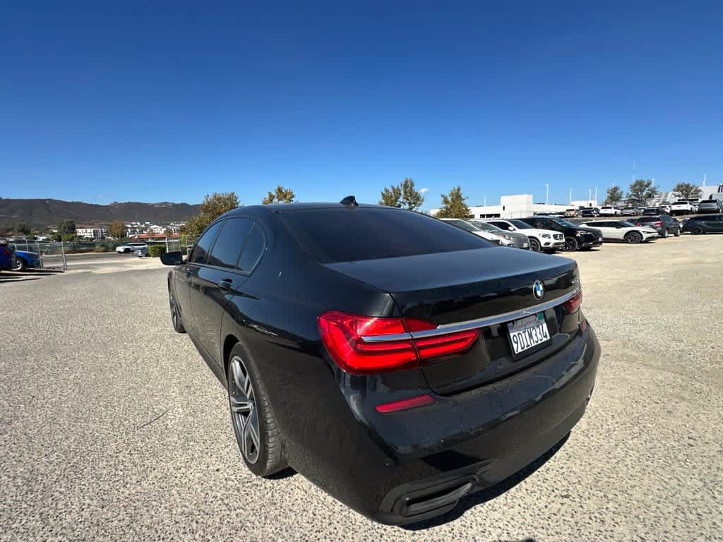 Used 2019 BMW 750i w/ M Sport Package RWD image 5