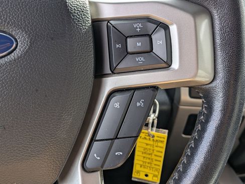 Used 2022 Ford F250 Lariat w/ Chrome Package image 16