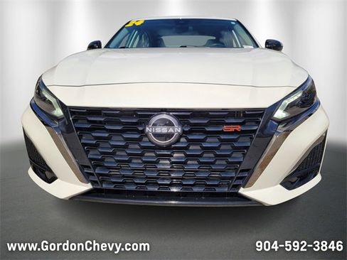 Used 2024 Nissan Altima 2.0 SR image 9