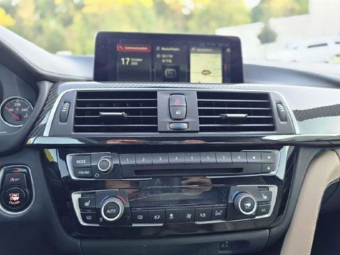 Used 2018 BMW M4 Coupe image 30