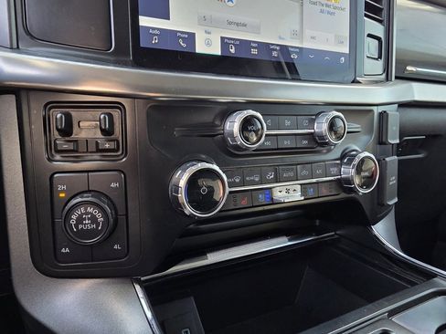 Used 2023 Ford F150 Lariat image 19