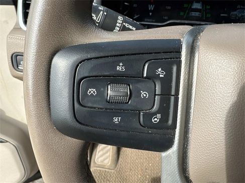 Used 2022 GMC Yukon Denali w/ Denali Premium Package image 29