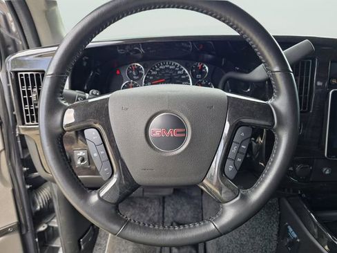 Used 2023 GMC Savana 2500 image 22