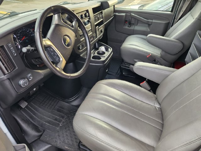 Used 2019 Chevrolet Express 3500 w/ Driver Convenience Package RWD image 9