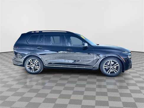 Used 2023 BMW X7 xDrive40i w/ Executive Package image 3