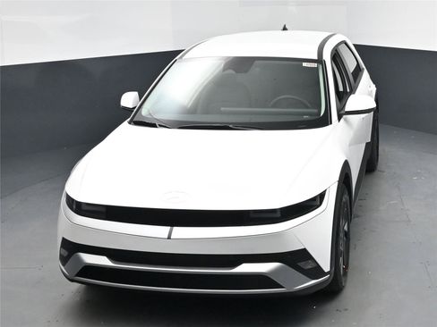 New 2026 Hyundai Ioniq 5 SEL image 9